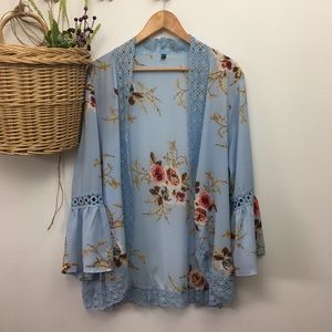 Blue Floral Kimono with Crochet Trim Size XXL NWT